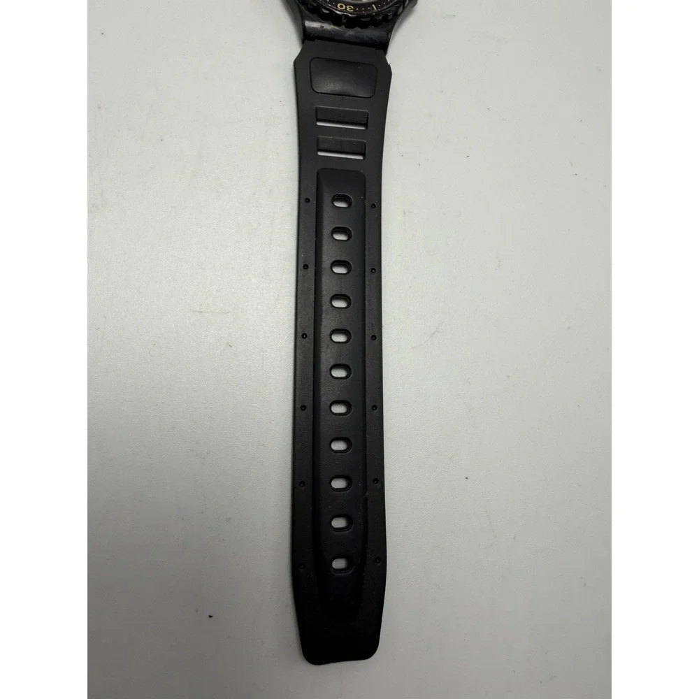 Casio Lx-82 New Battery Ladies Watch 31MM 8